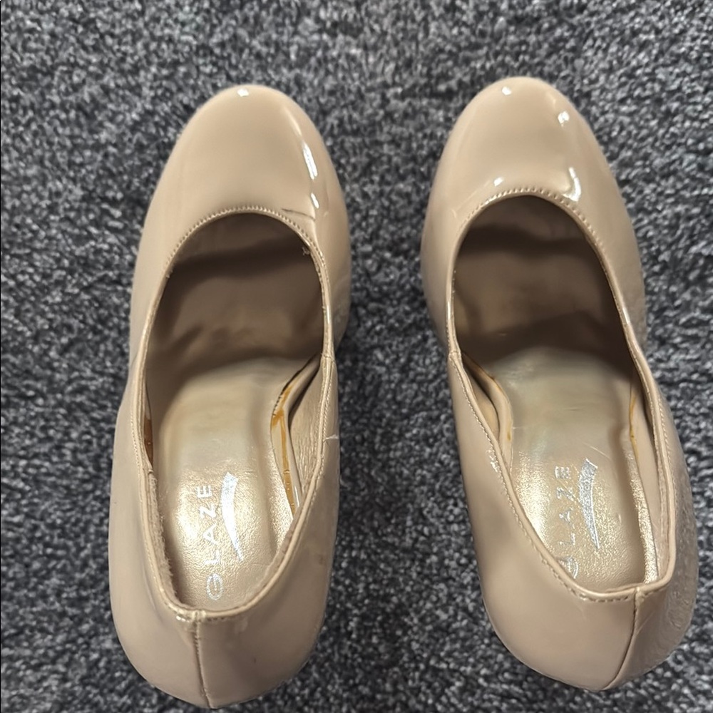 Glaze Tan Heels Classic Design